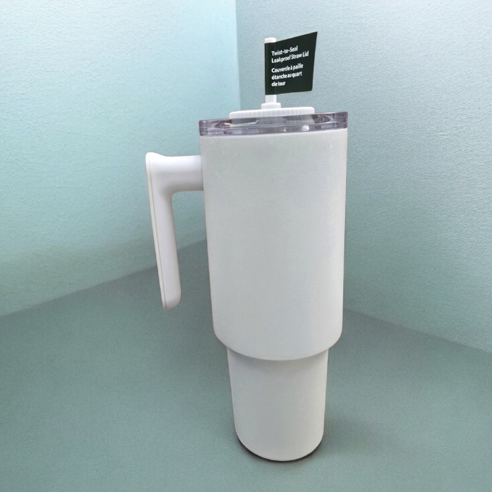 Starbucks New 2026 Frosted White Lt. Edition Quencher